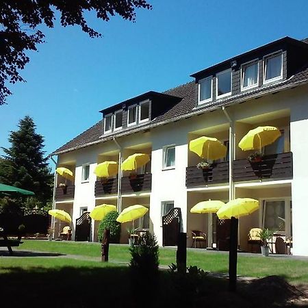 Gaestehaus Falkenhof Westensee Exterior foto