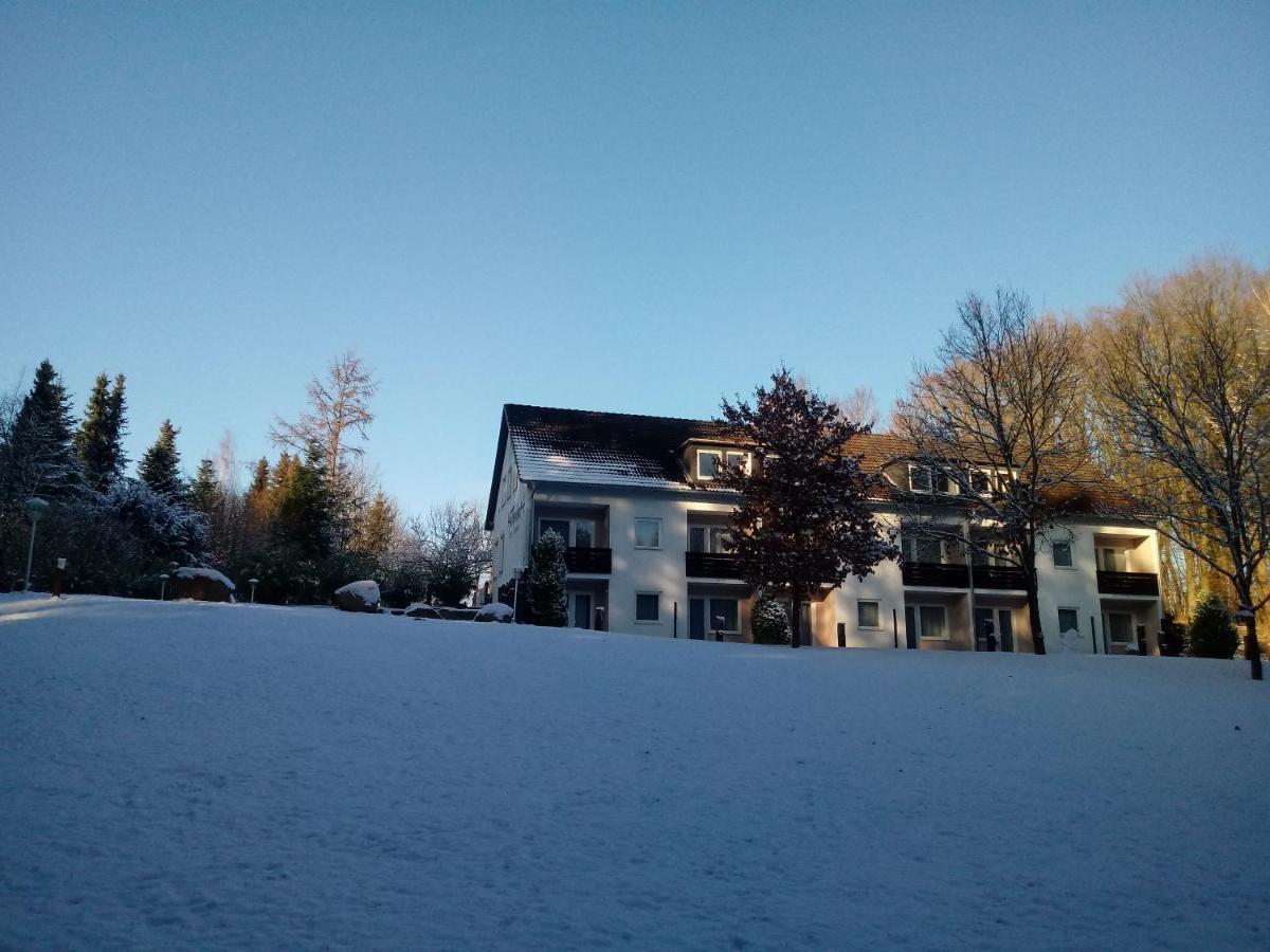 Gaestehaus Falkenhof Westensee Exterior foto