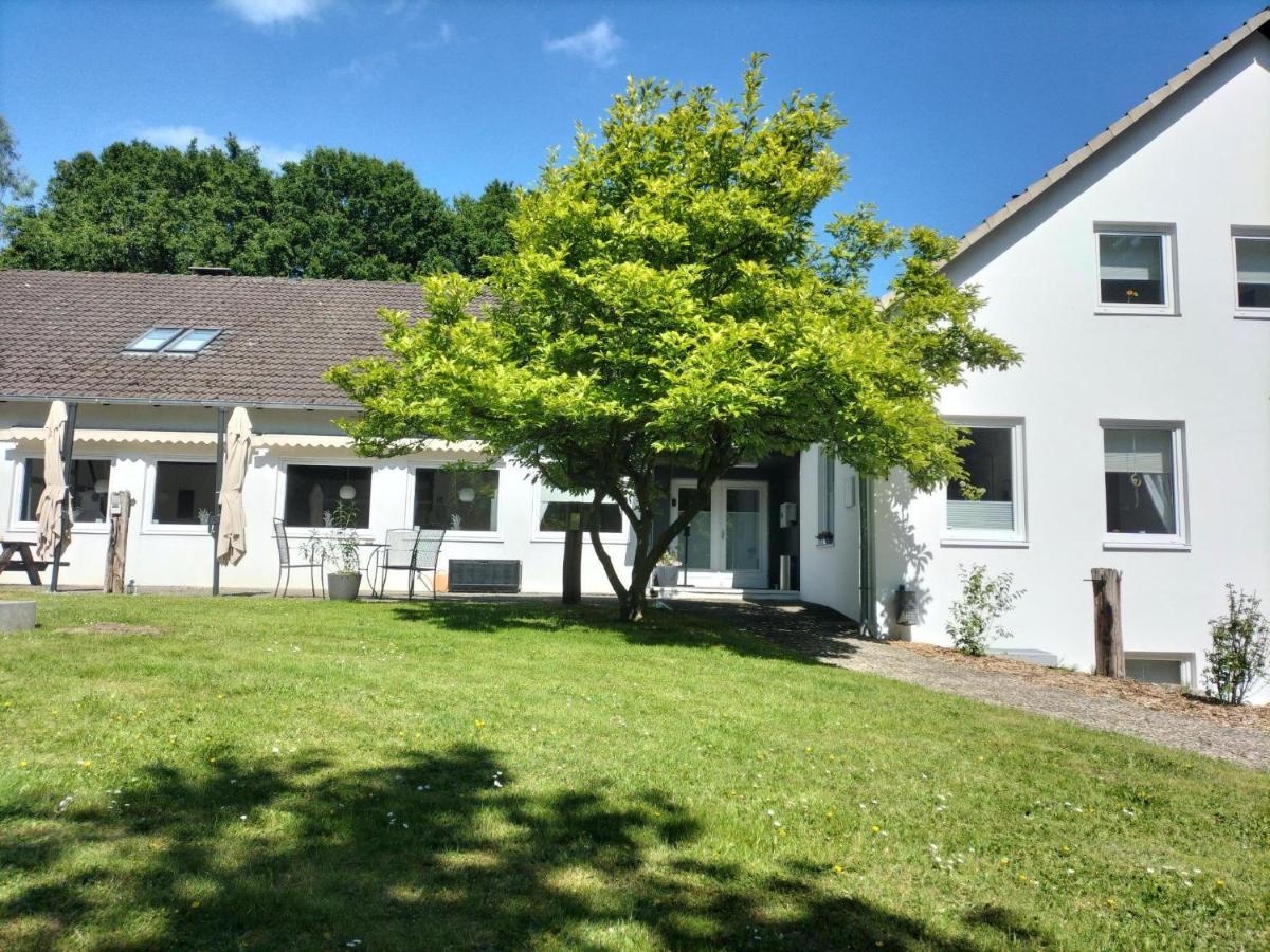 Gaestehaus Falkenhof Westensee Exterior foto